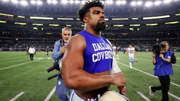 Never Meet Your Heroes: Fans Pissed Off Ezekiel Elliott Snubbed Them At Autograph Signing