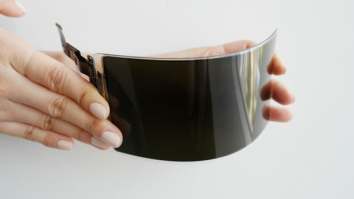 Samsung Created ‘Unbreakable’ Flexible OLED Screen Tough Enough To Be Military-Grade Certified