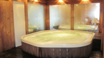 There’s A Giant Bathtub Of Beer At A Japanese Resort And It’s Actually Good For Your Health