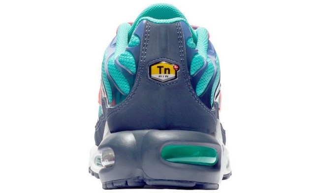 Nike Air Max Discover Your Air Pack