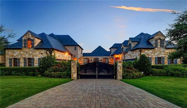 Selena Gomez Selling Fort Worth Mansion