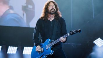 Dave Grohl Revealed How He Pregames Before A Show And I Feel Really Bad For His Liver