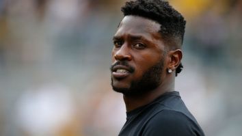 Antonio Brown Sent Steelers Fans Into Panic-Mode With ‘Trade Me’ Tweet After Loss