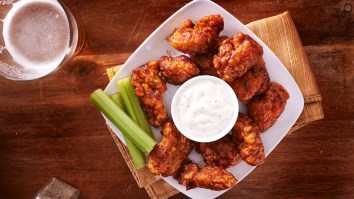 ESPN Pissed Off Everyone In Buffalo By Eating Boneless ‘Wings’ From Applebee’s Before ‘Monday Night Football’