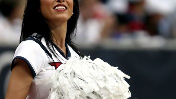 Arkansas Football Players Suspended For Shooting Their Shot With Cheerleaders Instead Of Warming Up