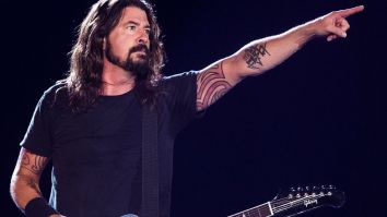 Dave Grohl Pulled A Bro Move And Cooked Up A Ton Of BBQ For Firefighters Battling The Blaze In California