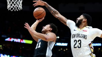 This Insane Photo Of Anthony Davis’ Never-Ending Wingspan Is Baffling NBA Twitter