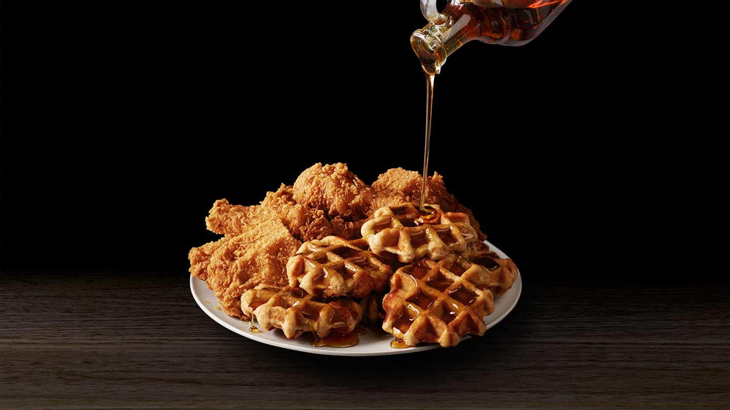 Review Kfc Now Makes Chicken And Waffles This Brunch At Anytime Meal Is Delicious Brobible