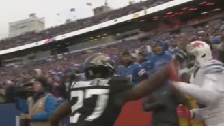 Shaq Lawson And Leonard Fournette Ejected For Throwing Punches At Each Other During Jags-Bills Brawl