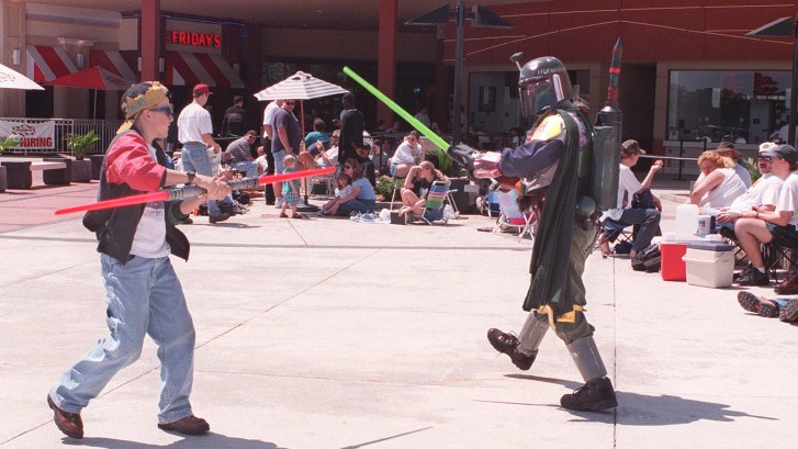 star wars the phantom menace fans at theaters