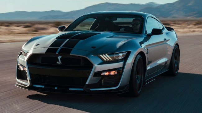 2020-ford-mustang-shelby-gt500-photos