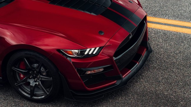 2020-ford-mustang-shelby-gt500-photos