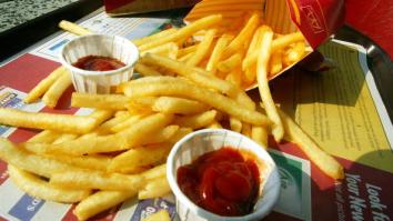 Fast-Food Hack Divides The Internet On How To Properly Eat McDonald’s French Fries