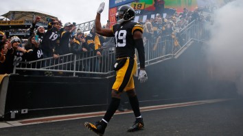 JuJu Smith-Schuster Went Shopping In Orlando, Bought Everyone In The Store A Pair Of Shoes