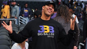 Lavar Ball Destroys Luke Walton And The Lakers Over Trade Rumors About His Son Lonzo
