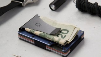 This Navy SEAL Model Of The Aluminum Ridge Wallet Is A Minimalist’s Dream