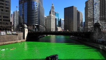 The River In Chicago Was Dyed So Green People Could Photoshop Anything They Wanted On Top And It Was Awesome