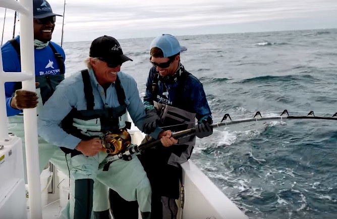 Golfing Legend Greg 'The Shark' Norman Goes Head To Head With A HUGE  Goliath Grouper And Some Blacktip Sharks - BroBible