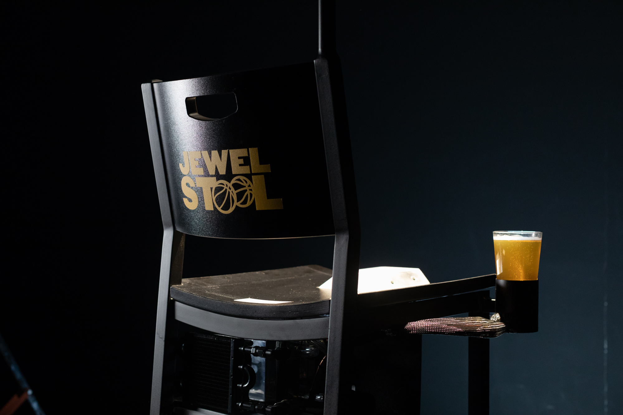 Buffalo Wild Wings Has A 'Jewel Stool' For Vasectomy Patients To Eat