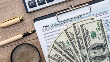 The IRS Claims That People Are Receiving Bigger Tax Refunds In 2019, Despite Outrage Online–Here’s Why