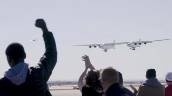 The World’s Largest Plane Weighs 500,000 Pounds And Just Made Its First Flight (Pics + Video)