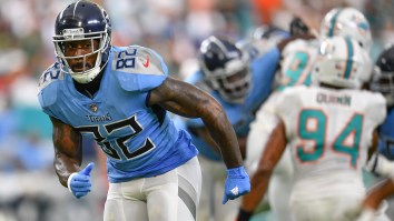 Titans TE Delanie Walker Details Terrifying Story About How He ‘Damn Near Died’ After Getting An IV On The Sideline