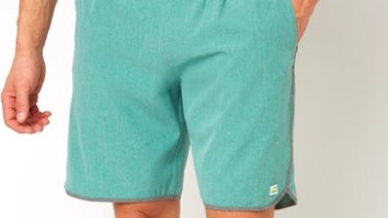 For The Perfect Land-Water Short This Summer, Snag Yourselves The Suori Banks Aloe Linen Texture Short