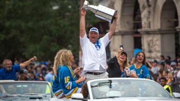A Well-Lubricated Brett Hull Awesomely Crashed A Wedding In The Middle Of The Blues Victory Parade