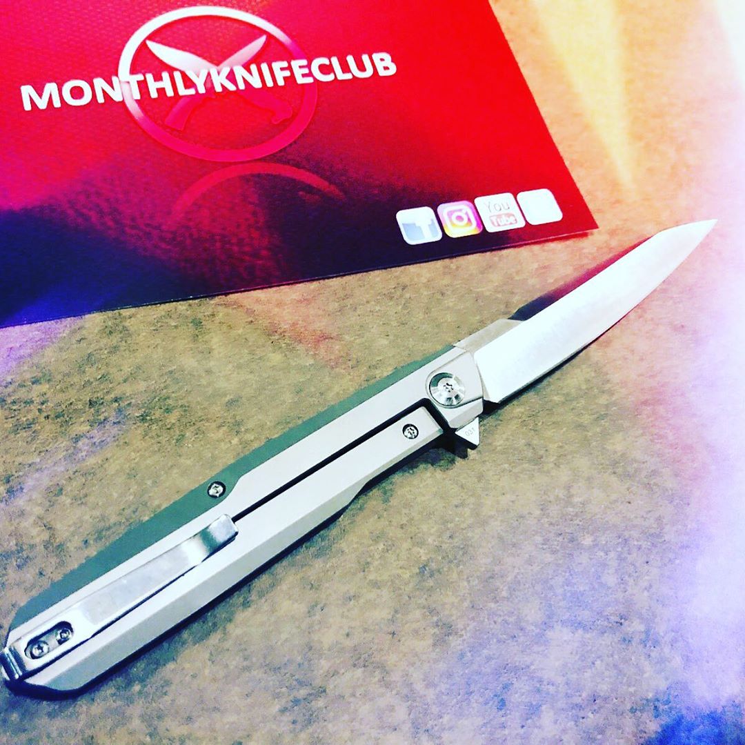 This Subscription Box Delivers The Best Everyday Carry Knives To Your