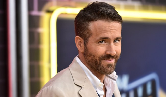 Ryan Reynolds Wrote A Fake Review For His Gin Got Trolled By His Mom