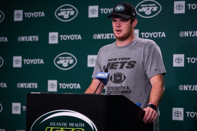 Sam Darnold gets hilarious compliment about being a dude from New York Jets wide receivers coach Shawn Jefferson