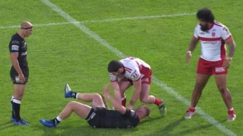 Pro Rugby Player Dislocates His Knee After A Tackle And Slaps It Back Into Place Like A Deranged Savage Animal