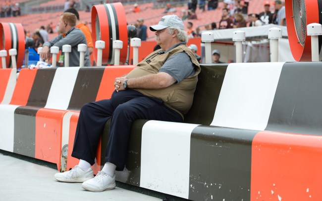 Browns head coach Freddie Kitchens gets dogged by former OL coach Bob Wylie