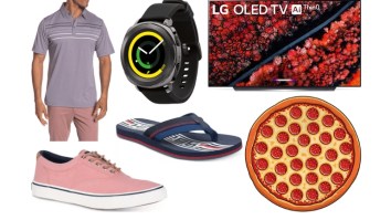 Daily Deals: Big-Screen TVs, Callaway Golf Shirts, Banana Republic Labor Day Clearance, Macy’s Flash Sale And More!