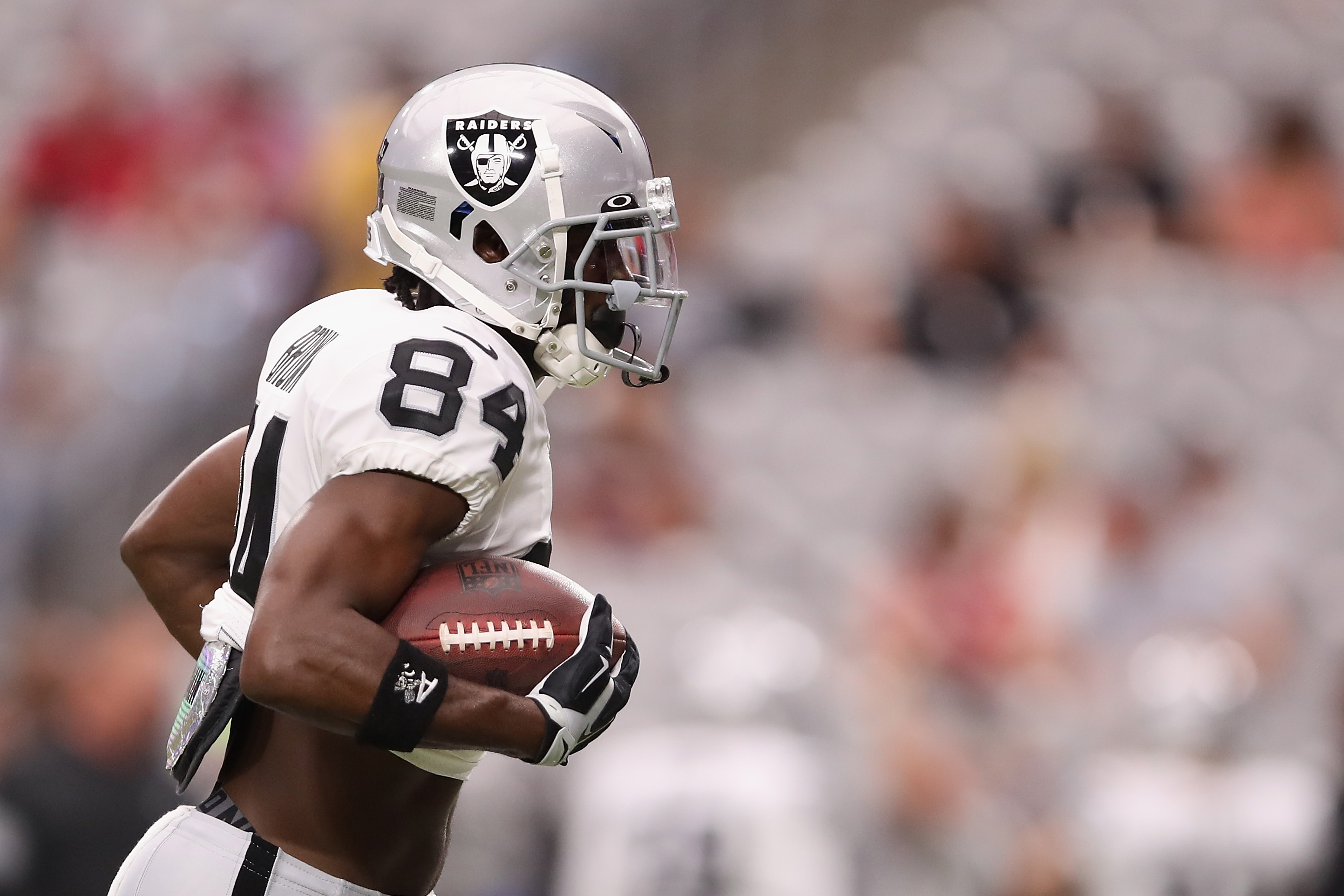 Antonio Brown gets endorsement deal after 'helmet-gate', Raiders News