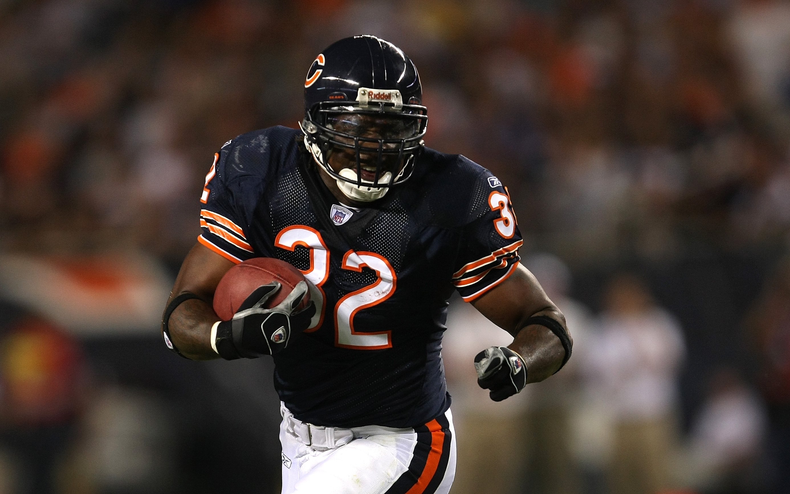 Former Texas Longhorns And Chicago Bears RB Cedric Benson 