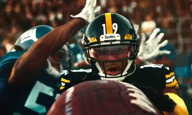Oakley Sunglasses dropped an awesome POV commercial showing the intensity of an NFL game