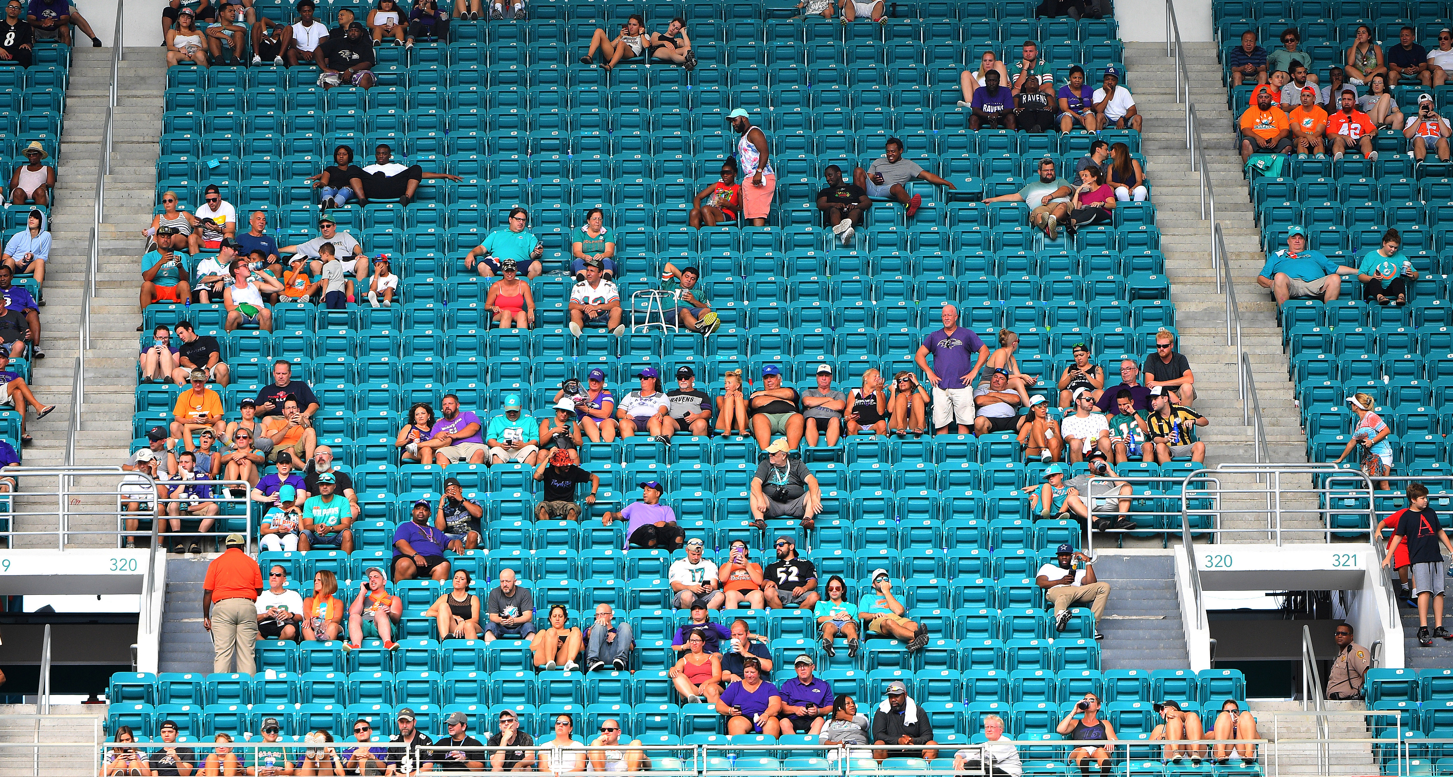 Attendance At The Dolphins Game Was So Embarrassing The Chargers Probably  Felt Sorry For Them - BroBible
