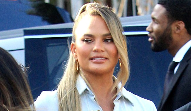 Chrissy Teigen Accidentally Tweeted Her Email, So People FaceTimed Her