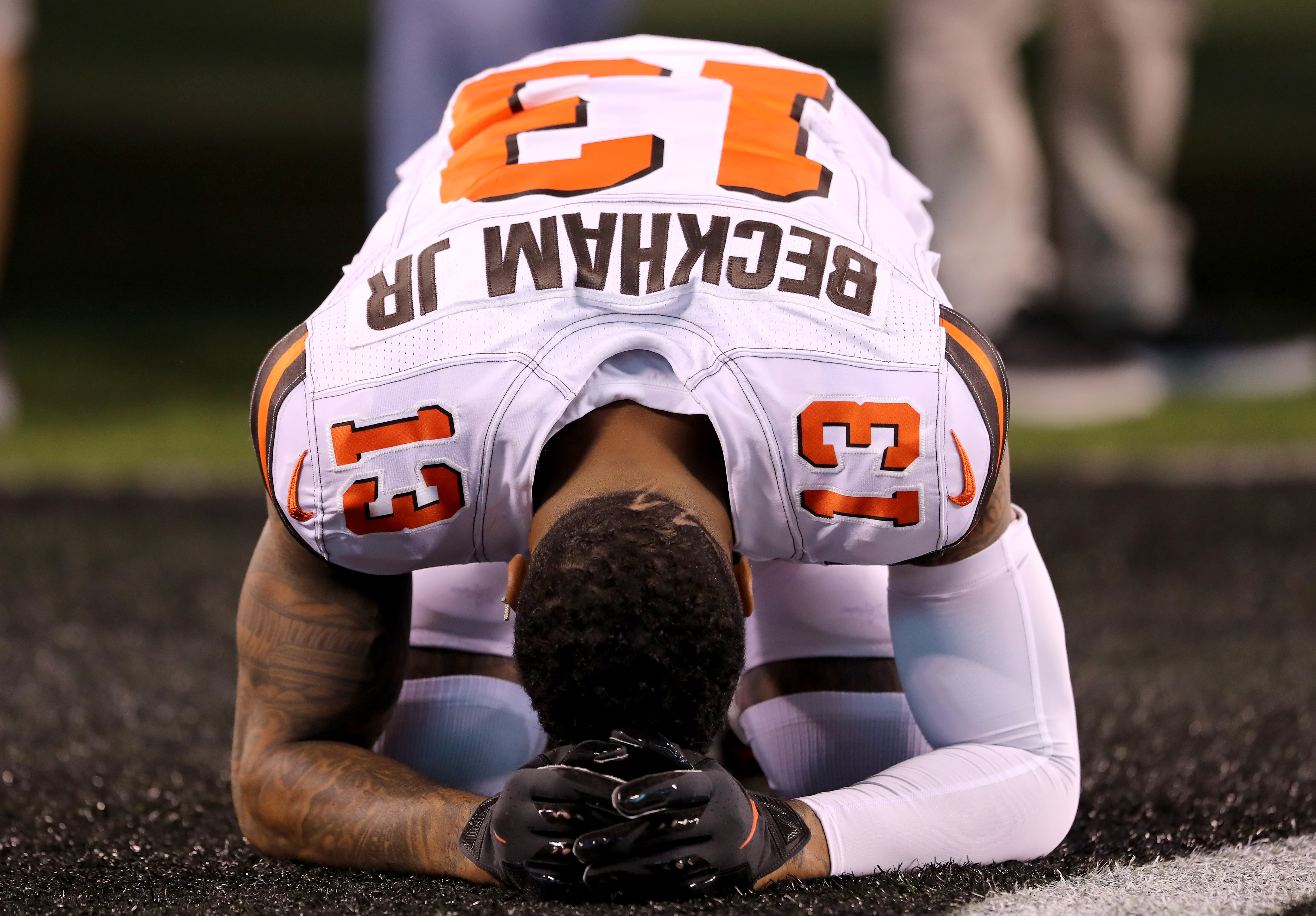 Odell Beckham Jr. wears $2.2 million watch during warmups ahead of MNF game,  some speculation it was fake 