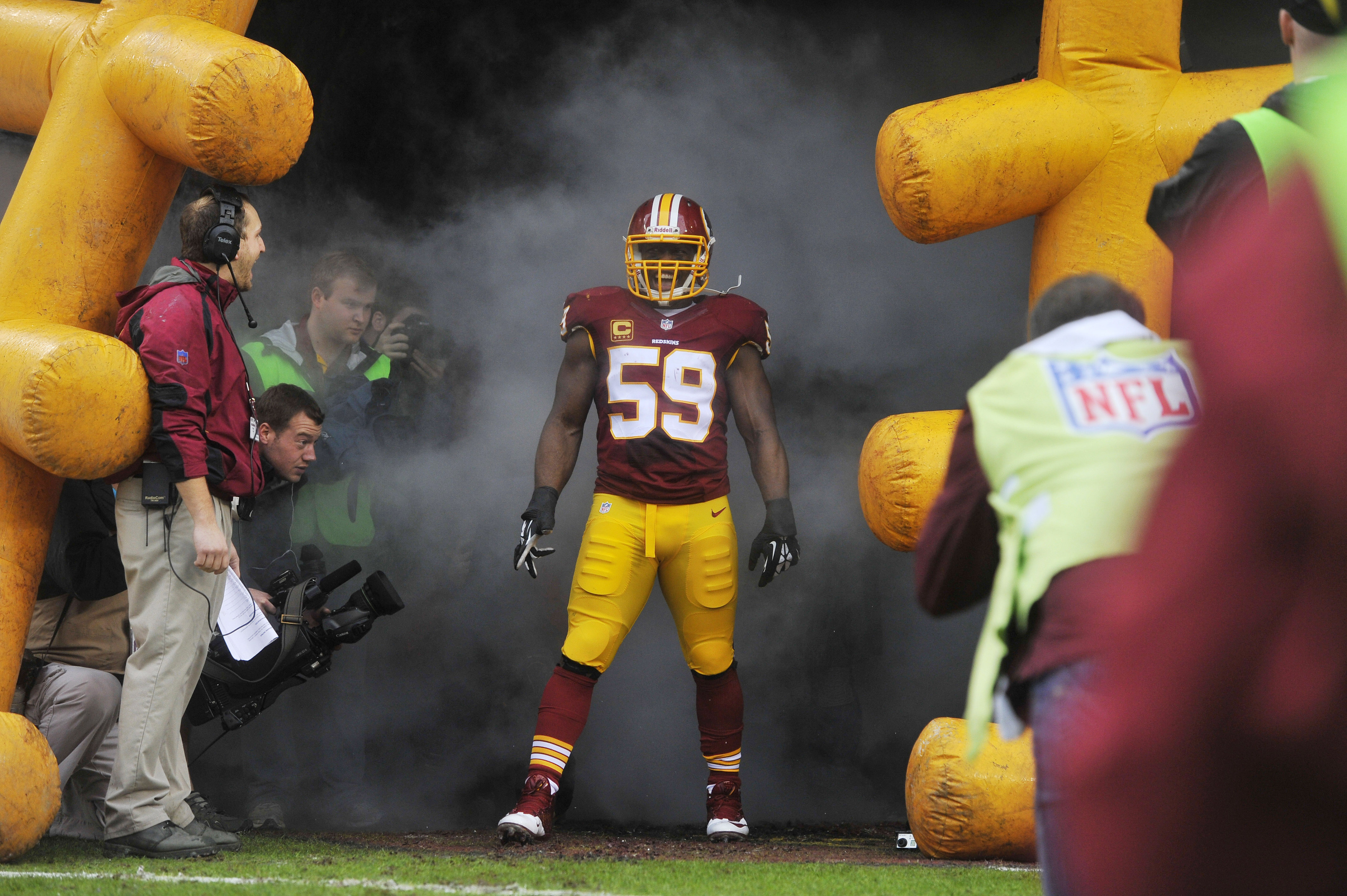 Redskins Fans React Depressingly to The Team Spelling London Fletcher's  Name Wrong During Ring of Honor Ceremony (Tweets) – BlackSportsOnline