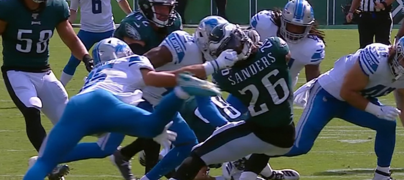 Eagles' Miles Sanders is already having his rookie moment: Clotheslined,  pelted with water bottles and a shifty run