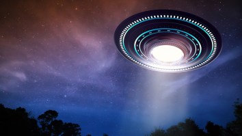 Alien Expert Says U.S. Government Is ‘Silently Monitoring Snake-Like UFOs’ That Have Been Popping Up Everywhere