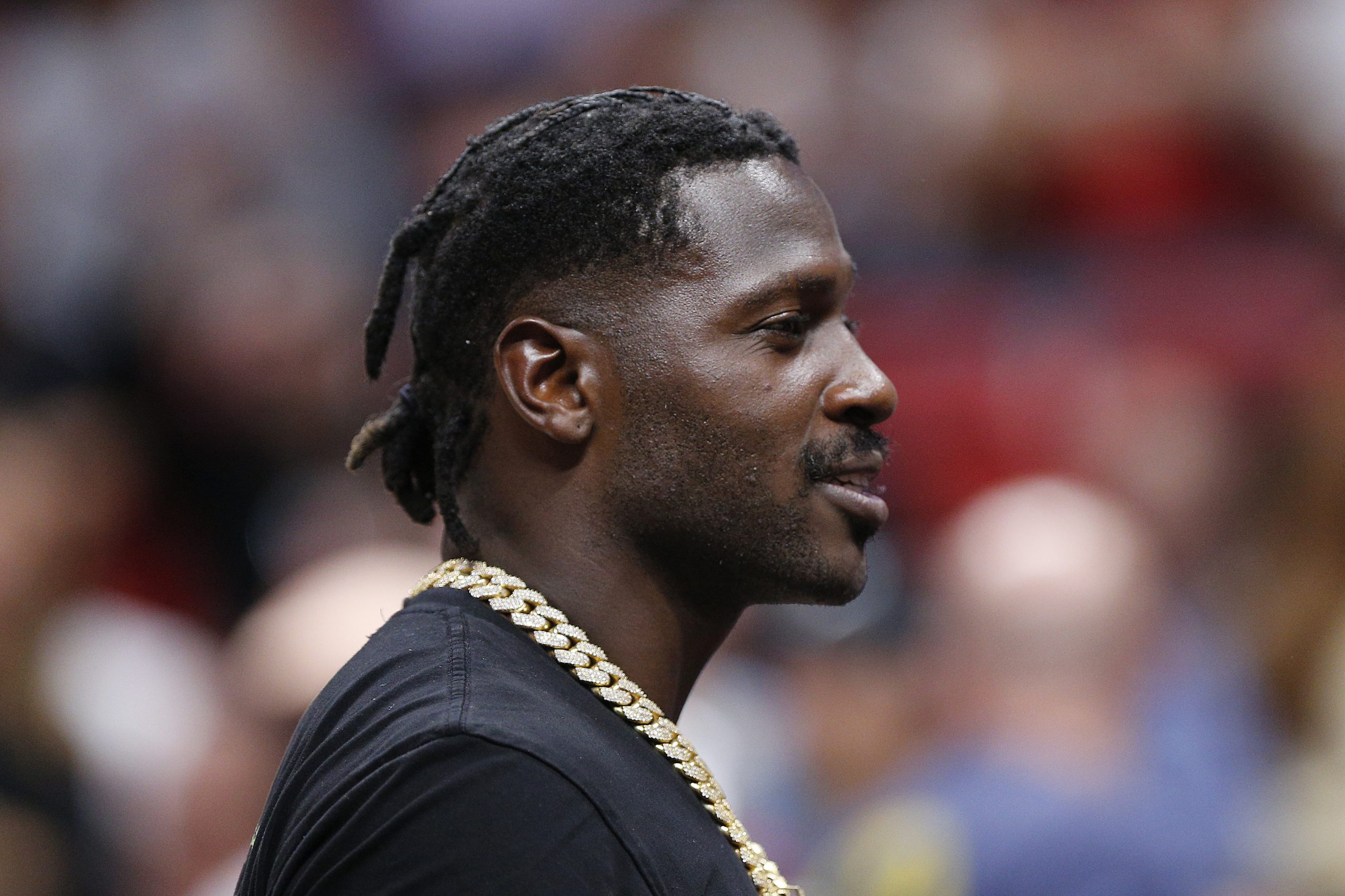 Antonio Brown is Missing $30 Million From His Bank Account Thanks