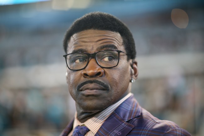 Michael Irvin Thinks Cowboys Should Add Antonio Brown To Kickstart The  Offense For A 'Week Or Two' - BroBible
