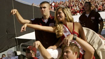 Oklahoma’s Twitter Posts Rebellious, Hypocritical ‘Horns Down’ Tweet After School Warns Cheer Squad Not To Do It