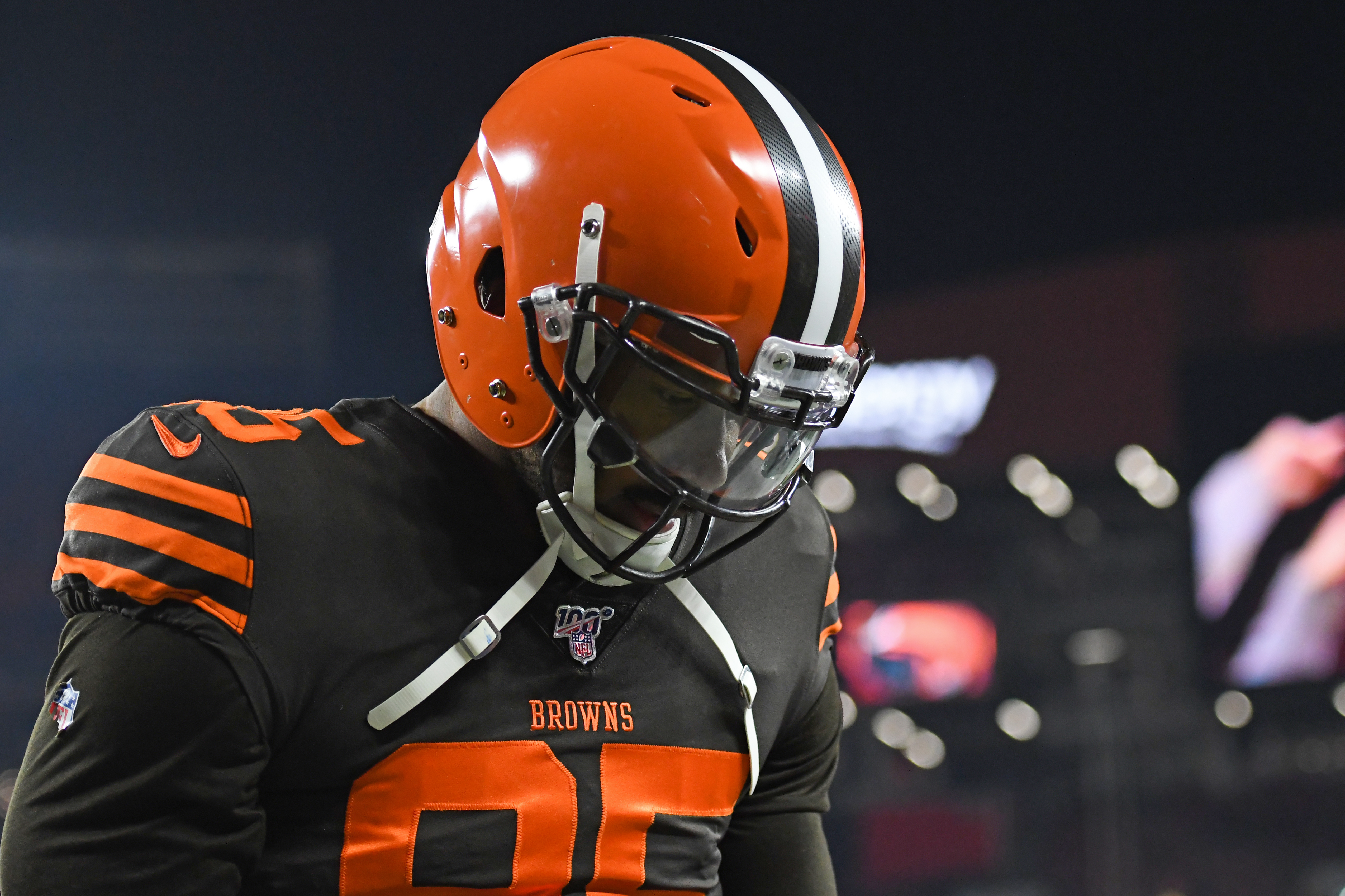 VIDEO: Brawl Erupts at End of Steelers-Browns With Myles Garrett Swinging  Helmet at Mason Rudolph