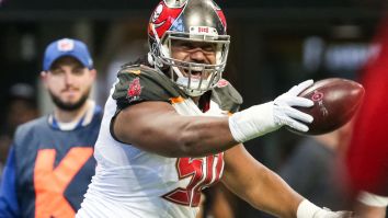 347-Pound Vita Vea Becomes Heaviest Player To Ever Score An Offensive TD In The NFL With Catch vs. Falcons