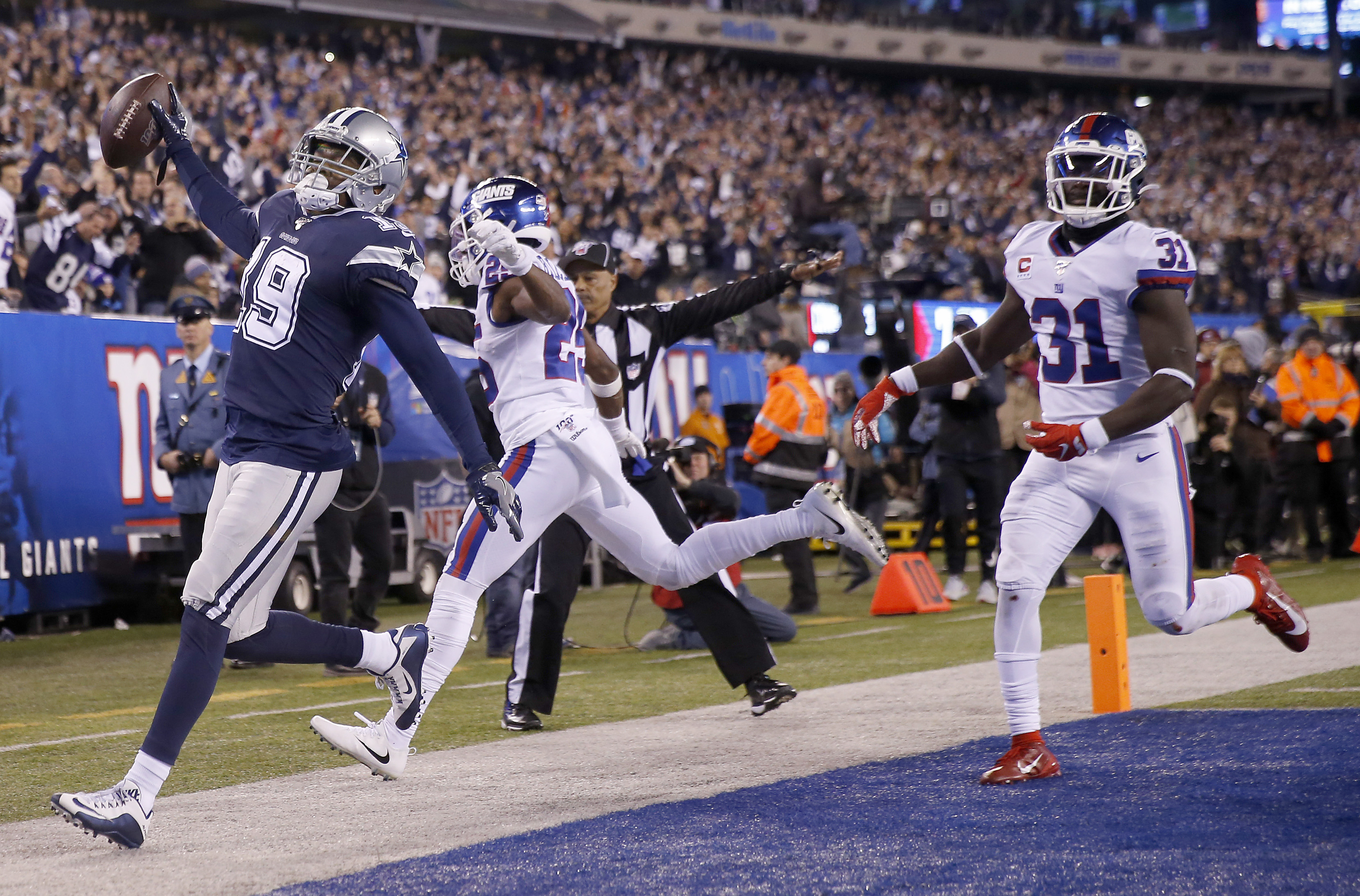 Giants Fan Taking Punches To The Face By A Cowboys Fan While