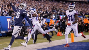 Giants Fan Taking Punches To The Face By A Cowboys Fan While Screaming ‘I Love It’ During ‘MNF’